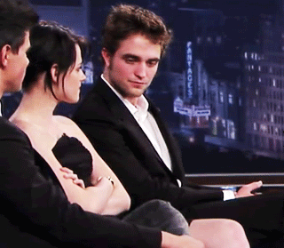 People Who Can’t Help Staring at Hot Girls