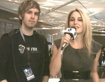 People Who Can’t Help Staring at Hot Girls