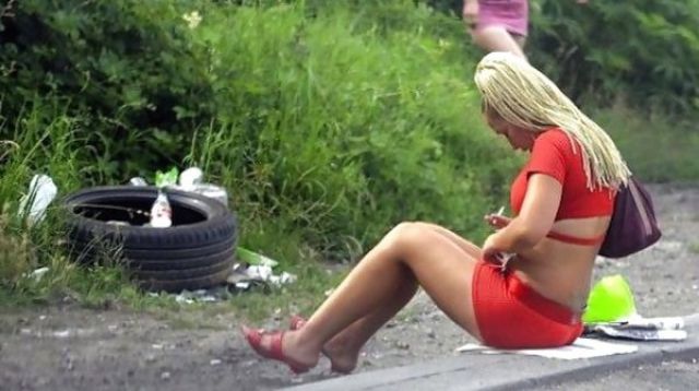 A Few Girls on the Roads
