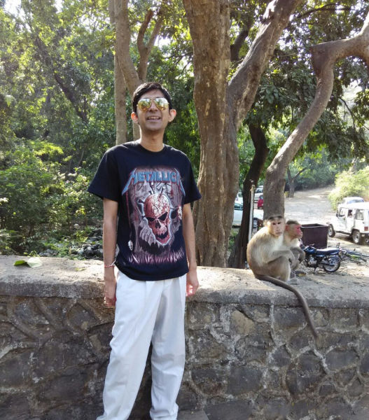 Monkeys Make One Guy’s Photo Truly Memorable