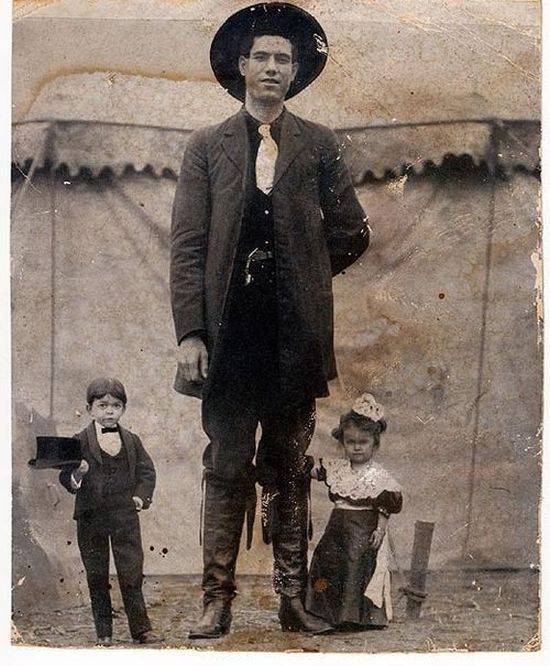 These Old Creepy Circus Photos Are No Laughing Matter