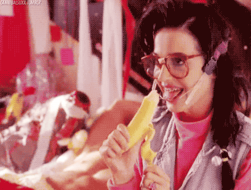 When Girls Eat Bananas It Looks Very... Um... Yummy