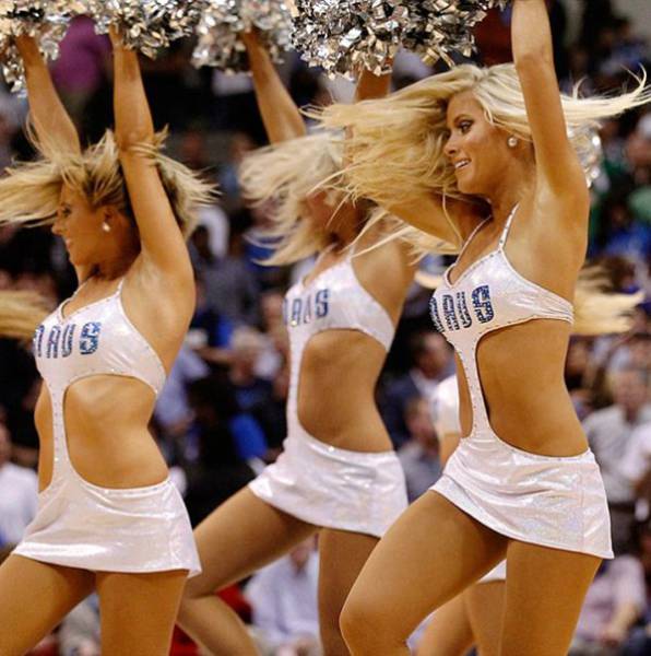 Cheerleaders From East vs Cheerleaders From West