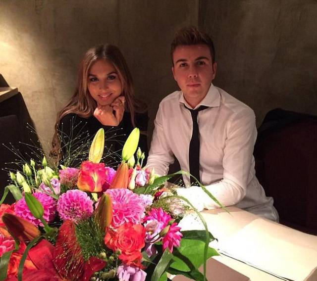 The Hottest Wives And Girlfriends Of Football Players