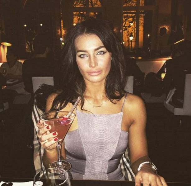 The Hottest Wives And Girlfriends Of Football Players