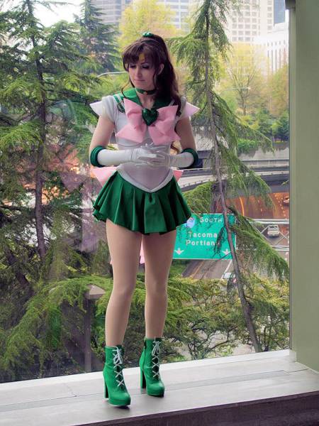 The Sexy Cosplay Girls of Every Nerds Fantasy