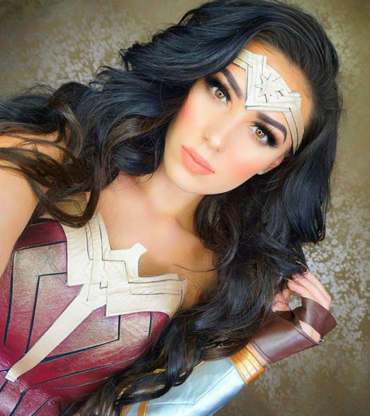 The Sexy Cosplay Girls of Every Nerds Fantasy